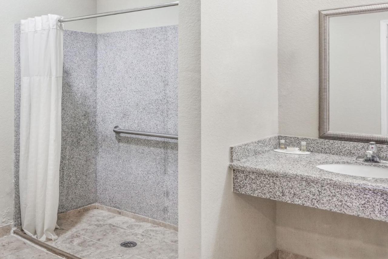 Lone Star Inn Kenedy Zewnętrze zdjęcie